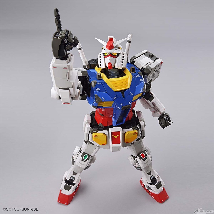 Mega Size Model RX-78-2 Gundam - Saber Pose 01 | The model c… | Flickr